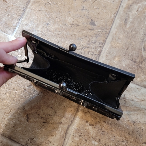 new clutch with optional strap - Picture 14 of 16